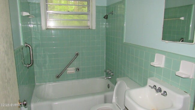 Photo - 2810 15th Pl