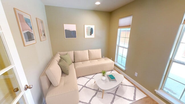 Stylish & bright Ridglea North home steps from Berney Park