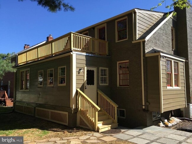 Photo - 604 N Emerson St Unit 1