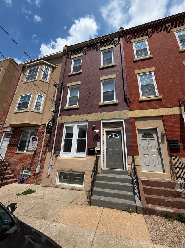 Building Photo - 1725 W Berks St Unit 1725 W. Berks Street _ A