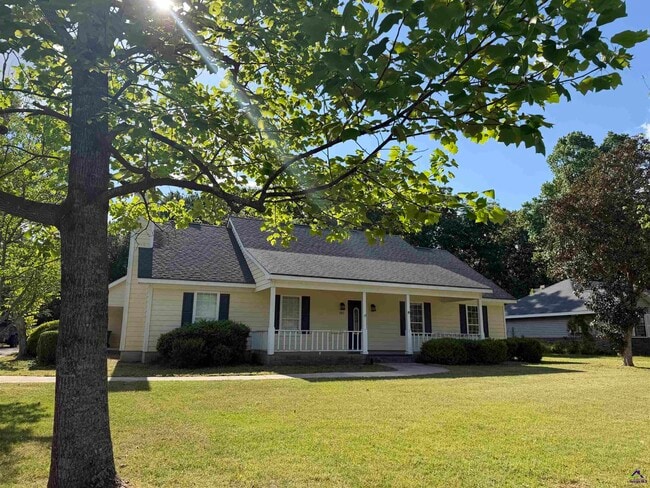 Building Photo - 107 Barrington Pl N