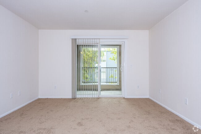 2BR, 1BA - 918SF - Living Room - Avian Glen Apartments
