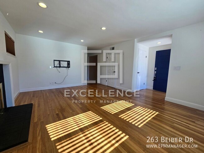 Photo - 263 Beiber Dr-