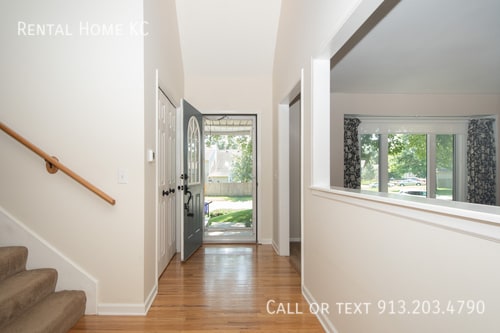 Building Photo - 15118 W 83rd St Rental