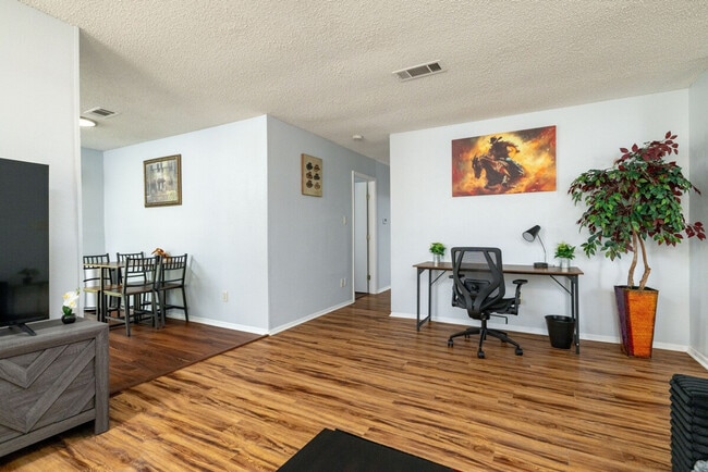 Building Photo - 2428 McAdoo Ln