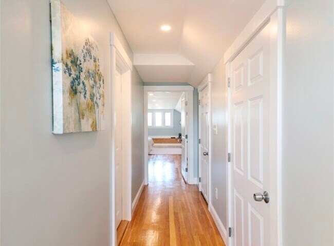 Photo - 28 2nd St