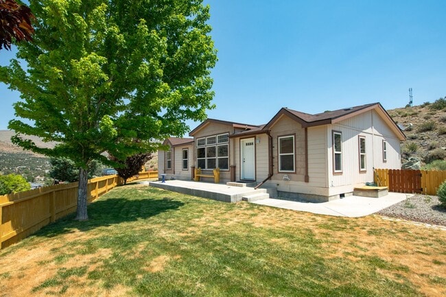 Building Photo - Newly Remodeled 3BR / 2BA Single-Level Home in TRE (Topaz Ranch Estate) with Mountain Views • Int...