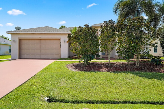 Photo - 1092 SW Majorca Ave
