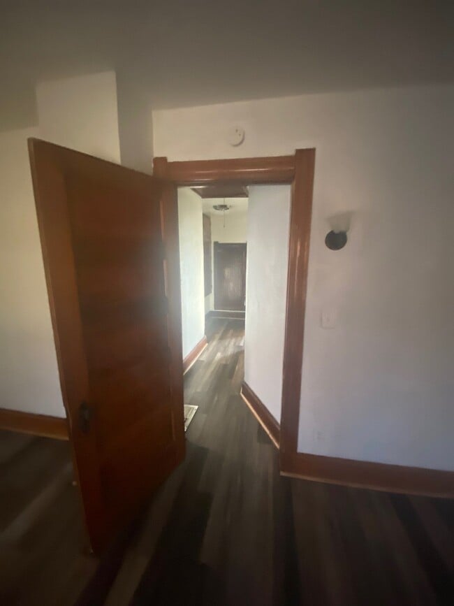 Photo - 220 E Pearl St