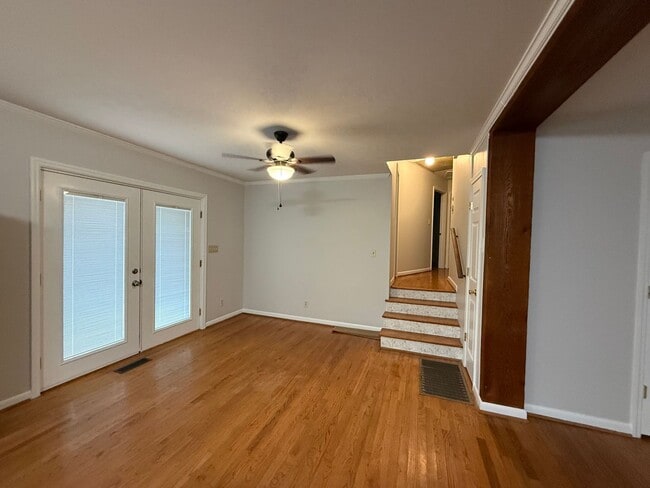 Photo - 2118 Glen Davis Rd