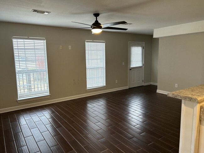 Photo - 1313 Saint Andrews Ln