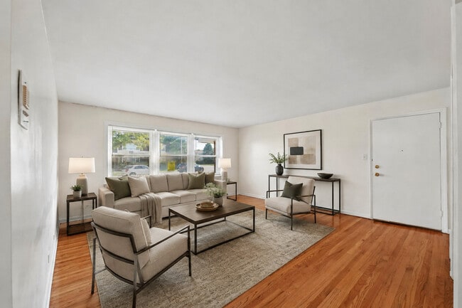 Photo - 10350 Canterbury St Unit 1E