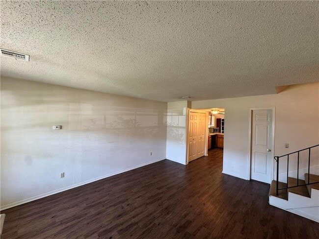Photo - 321 S 11th Pl Apartment