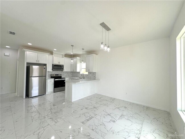 Photo - 12 Selena St Unit 4