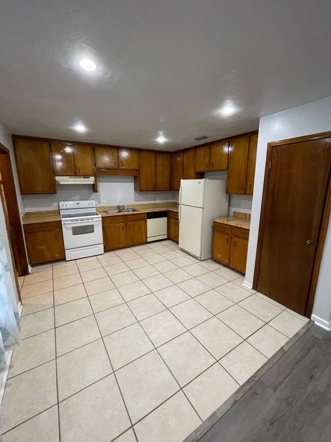 Photo - 5722 Lumberjack Ln Unit 5722 Lumberjack Lane