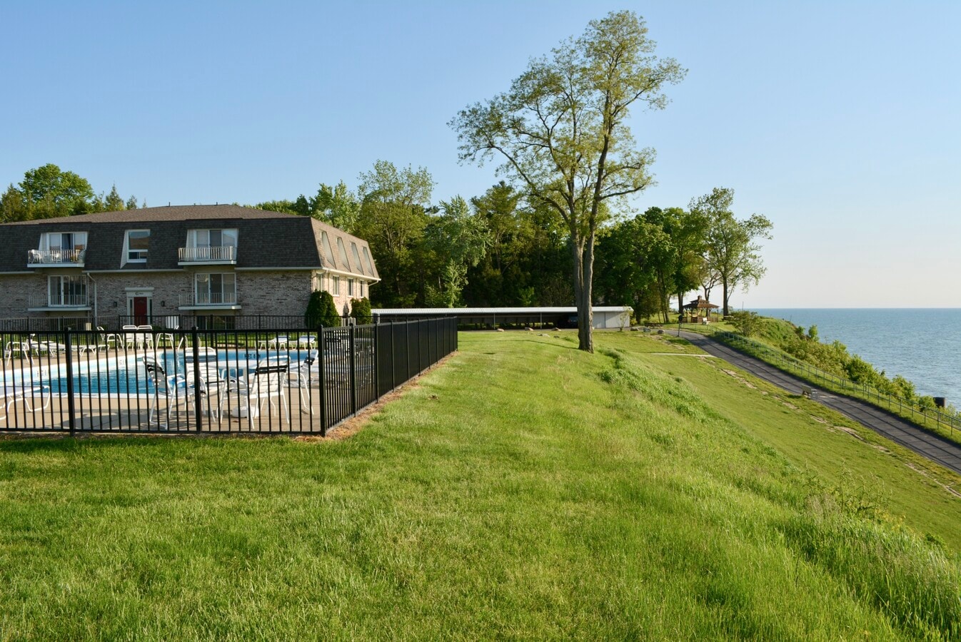 Photo - 3608 Lakeshore Dr Unidad B11 Rental