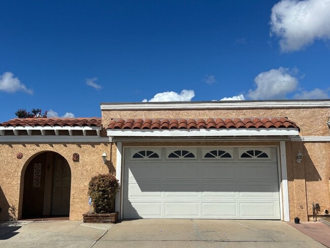 Building Photo - Charming 3-Bedroom Home with 2-Car Garage in Chula Vista