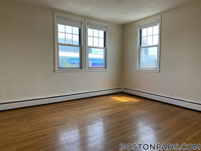 Photo - 160 N Beacon St Unit 21