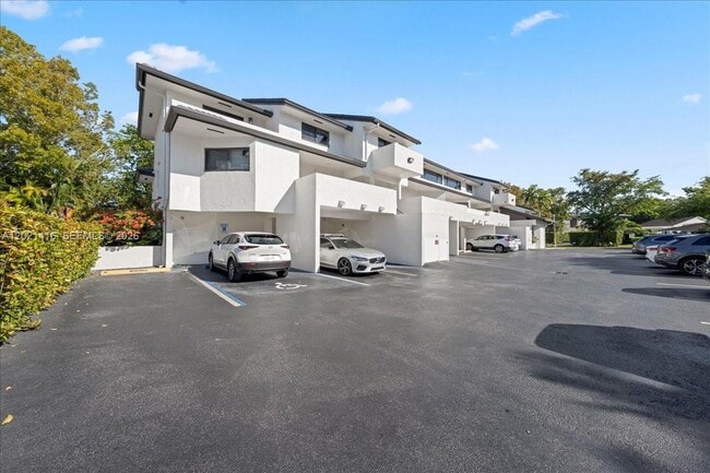 Building Photo - 5750 Turin St