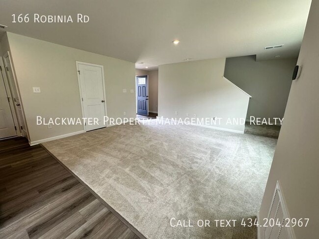 Photo - 166 Robinia Rd