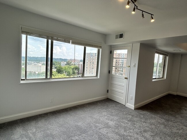 Photo - 5340 Holmes Run Pkwy Unit 1400