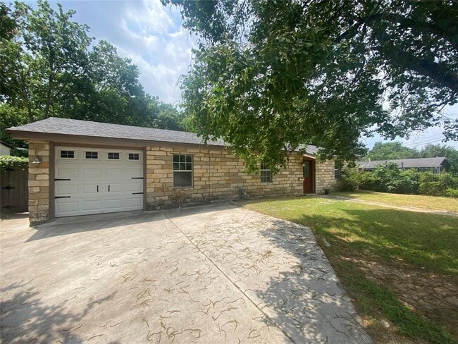 Photo - 5413 Manor Rd