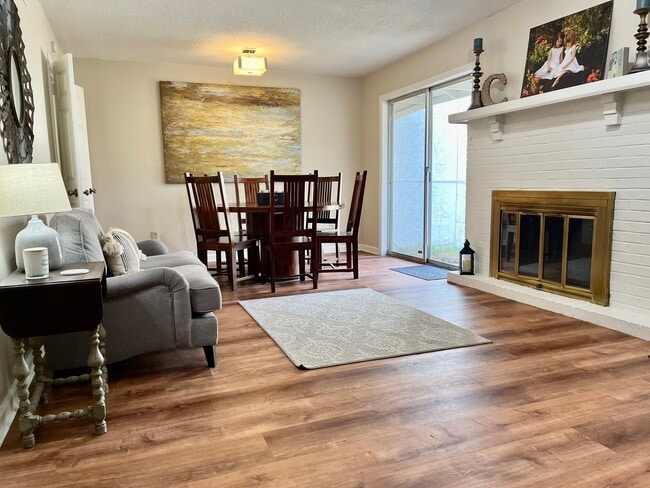 Photo - 1971 Vienna Way