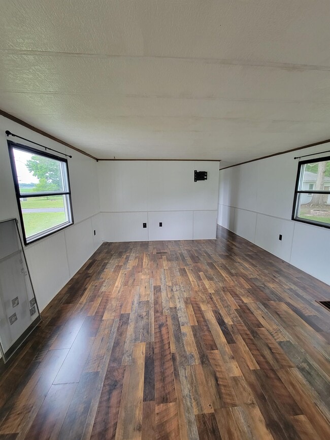 Photo - 26750 Line Rd