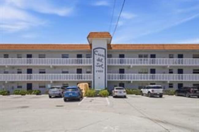 Photo - 1400 NE 57th St Unit 304