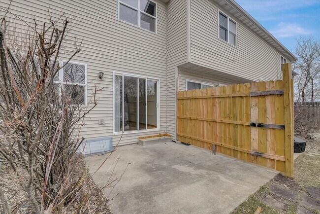 Photo - 219 Talon Pl