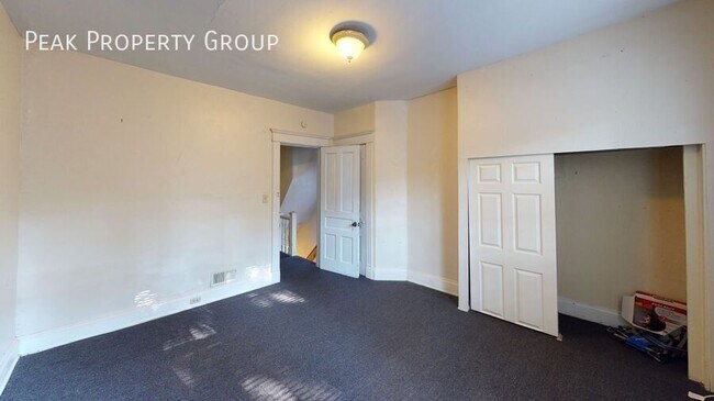 Photo - 2535 Vestry Ave Unit 2535 Vestry Avenue- 2025/2026 Lease Term
