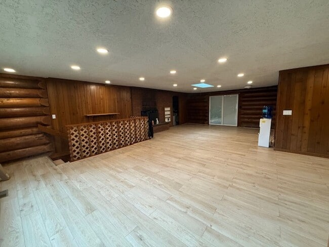 Photo - Charming 3BR Country Log Home in the Willamette Valley