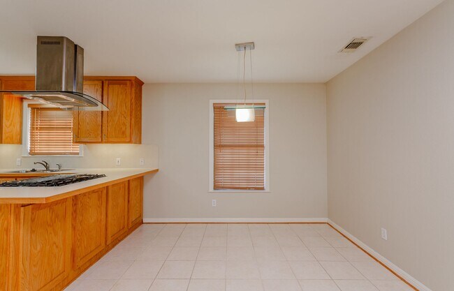 4501 Caswell-