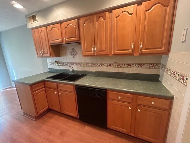 Photo - 5365 Camelot Dr Unit 39