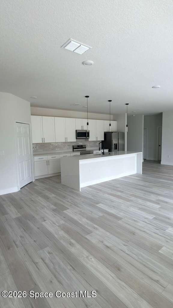Photo - 1091 Wing Rd SW