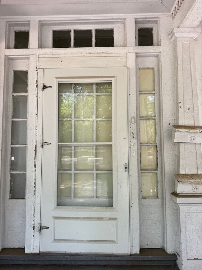 Photo - 705 Windsor Ave Unit 2