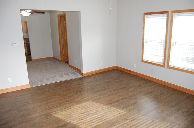 Photo - Cute & clean and close to campus!