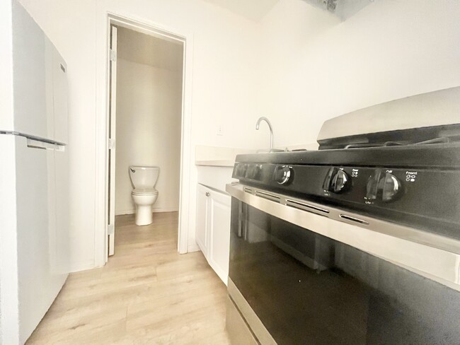 Photo - 1409 S Manhattan Pl Apartment Unit 206A