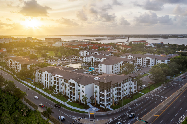 Building Photo - Aria Bradenton Rental