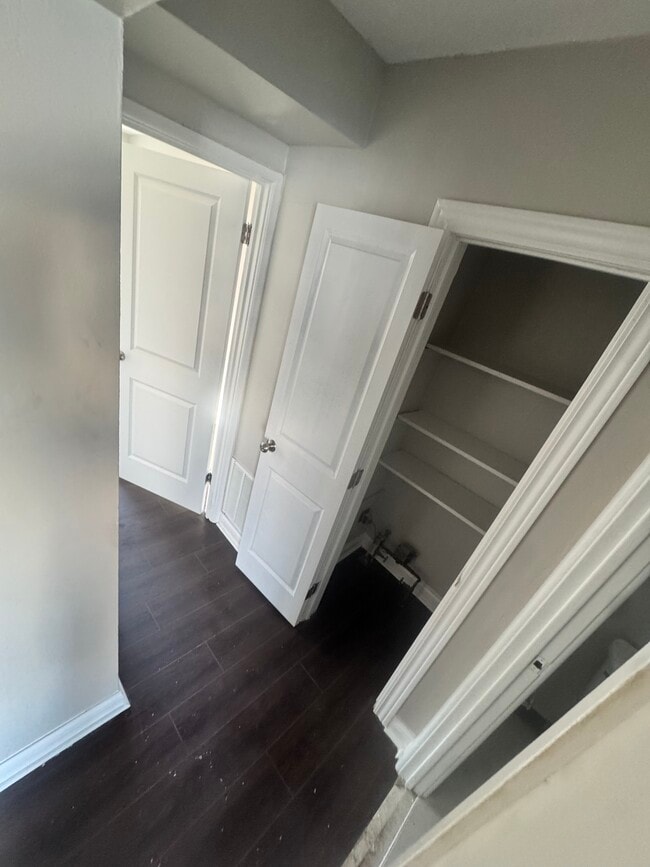 Photo - Warren Ave (A+B Units) Unidad B4