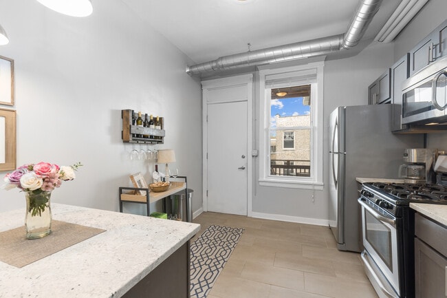 Photo - 846 W Sheridan Rd Unidad 1R