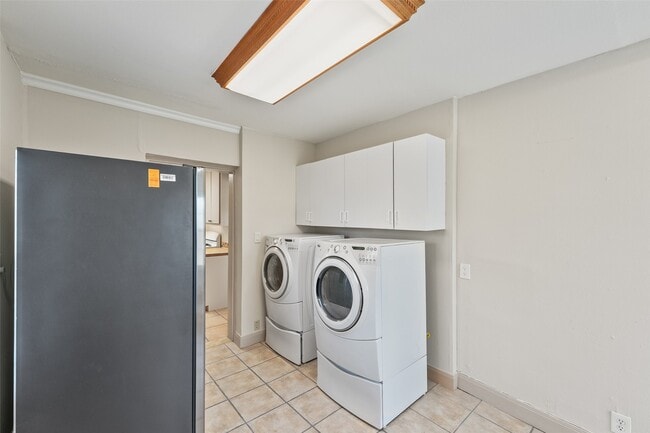 Photo - 1637 Castle Ct