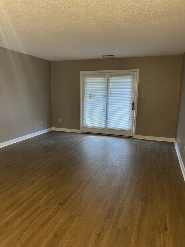 Photo - "Stylish 3-Bedroom First Floor Condo in Ke...