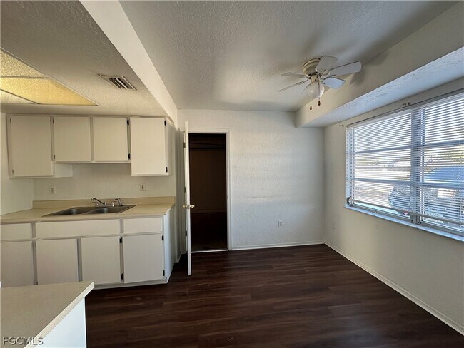 Photo - 2429 George Ave S