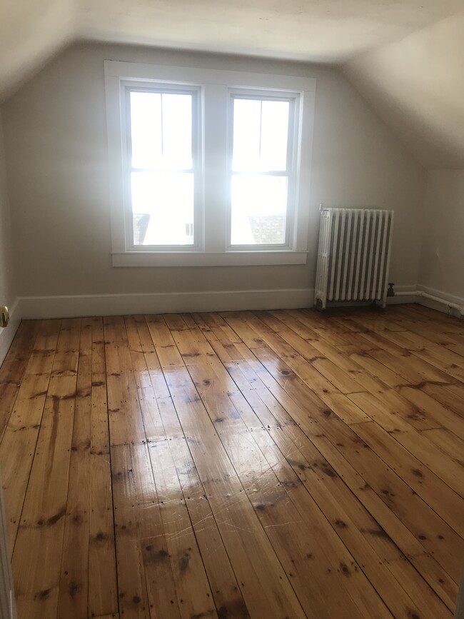 Photo - 25R Saunders St Unit 25R