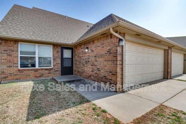 Photo - 1736 W Palm Pl