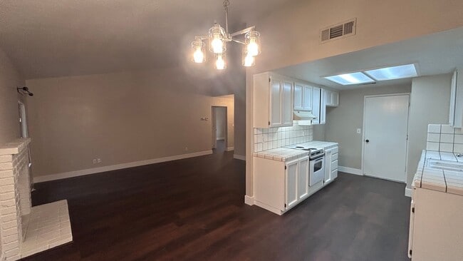 Photo - 3545 Thomas More Way