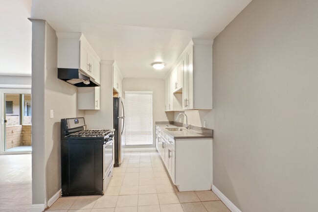 Photo - 4030-4036 Gelber Place