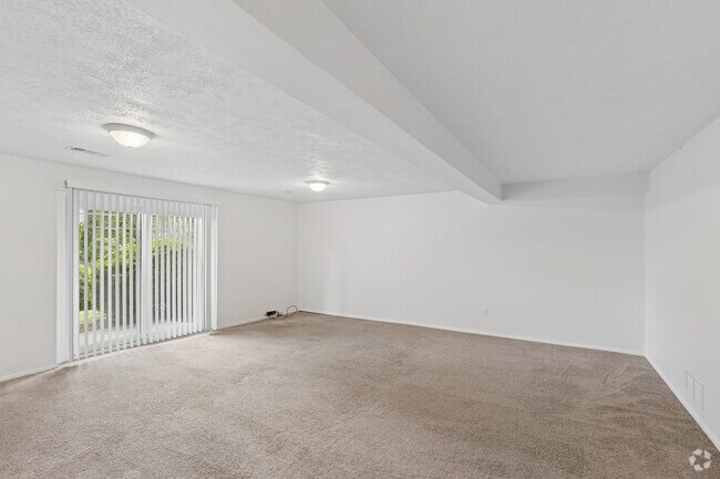 3BR, 2.5BA - 1,750SF - Family Room
