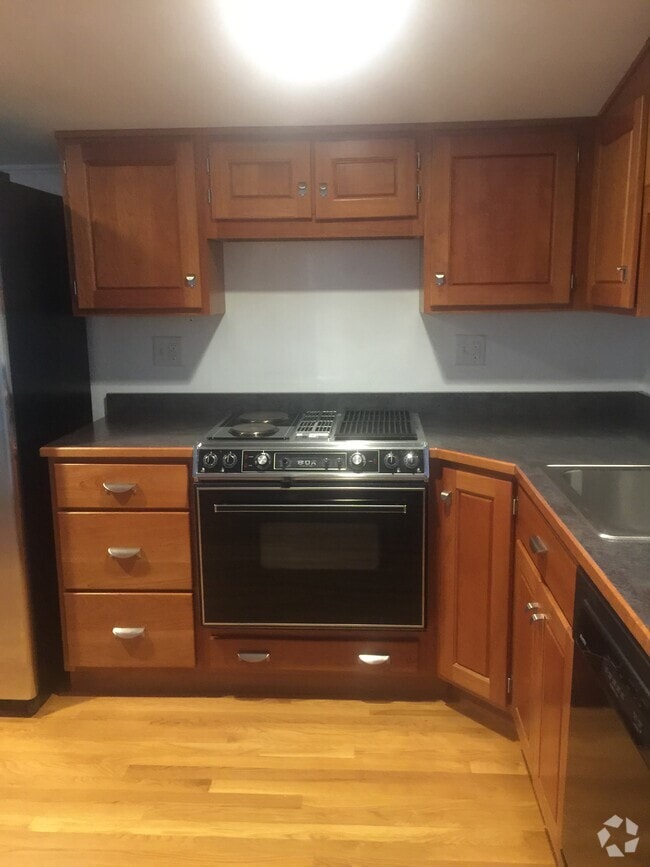 Building Photo - 175 Dillingham Hill Rd Unit Dillingham B Rental